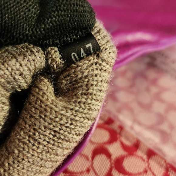 Coach leather gloves - Picture 3 of 7